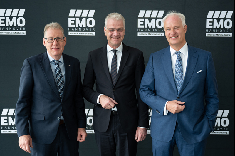 Emo 25 09 22 02
