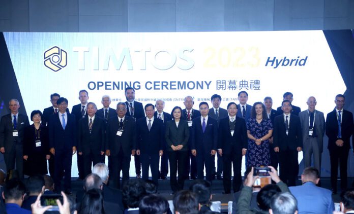 Timtos 1 Group-photo-at-the Timtos 1 Group-photo-at-the